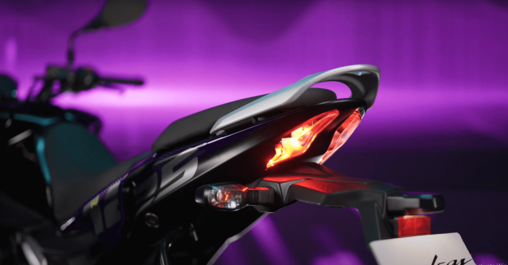 pulsar n125 tail lamp